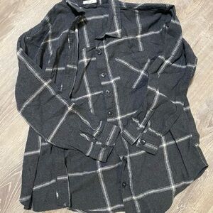 Maurices Gray Plaid Button-Up Shirt
